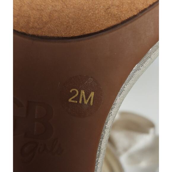 Gianni Bini-GB Girl's Silver Studded Back Zipper D'Orsay Heel Shoes Size 2M - Picture 12 of 12